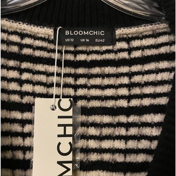 NWT Plaid Black and White Button Down Patched Pocket Cardigan Sz 12 (L) - Picture 3 of 6